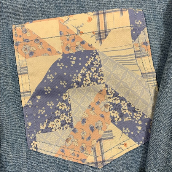 Denim jean Oversized Shirt With Patchwork By Forever 21, Size S, Vintage Jean - Picture 2 of 5